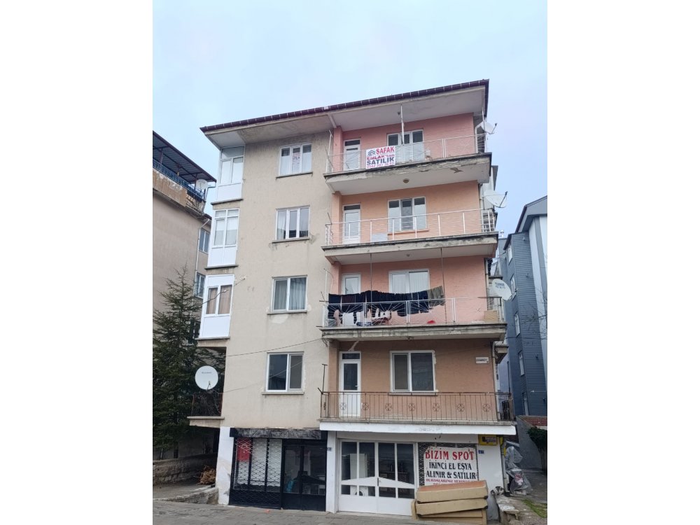 Zekai balolu solonu yanı 4.kat masrafsız kupon daire satılıktır