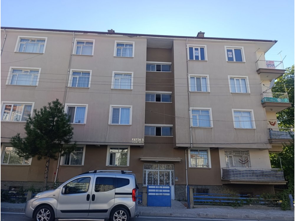 Şafak emlaktan Mualla Nigar yamaç ortaokul karşısı satılık kupon daire