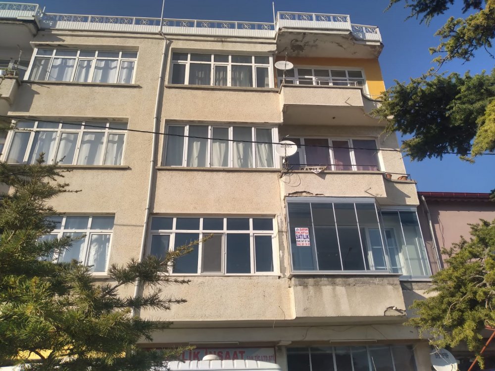 KONUMU GÜZEL YENİ ADLİYE BİNASI KARŞISI SATILIK DAİRE