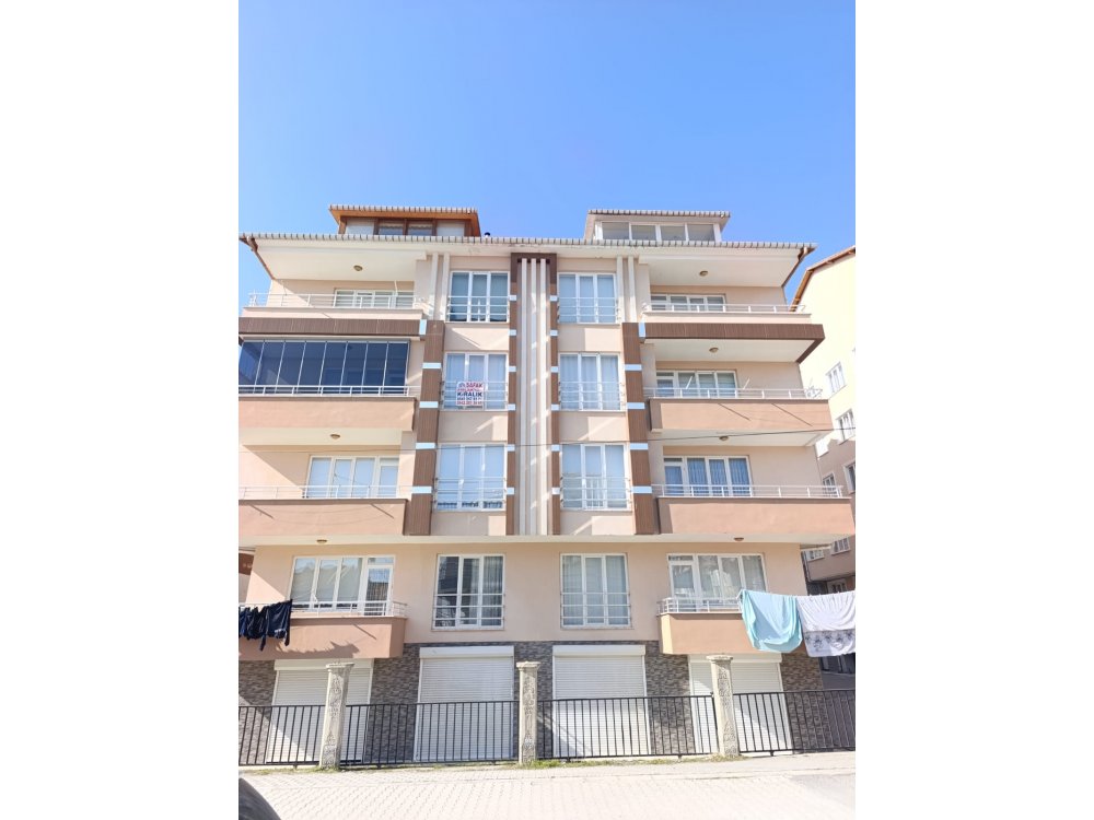 Gazi mahallesinde 3.kat ful  eşyalı lüx daire kiralıktır 