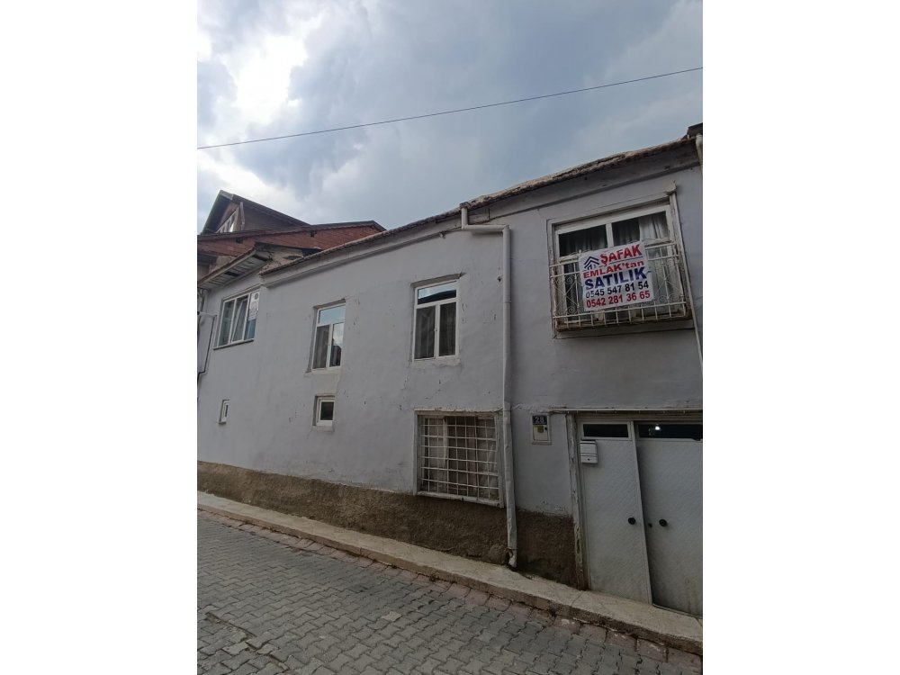 Kuşçu mahallesinde satılık müstakil ev